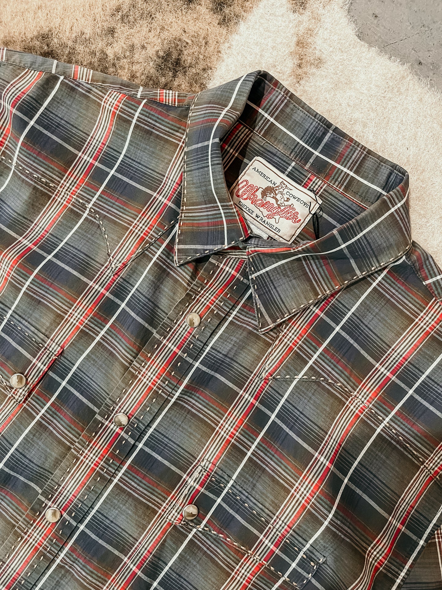 Grey Plaid Wrangler Pearl Snap HP