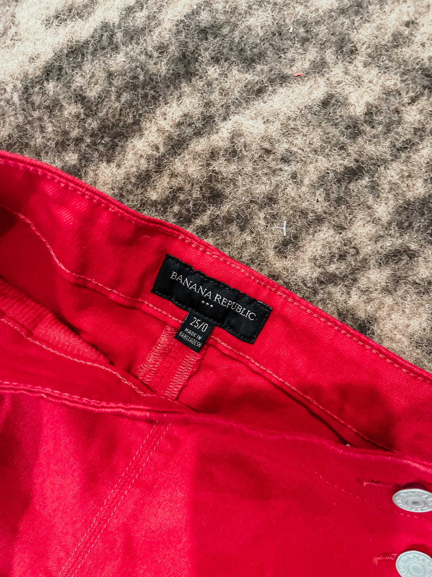 Red Banana Republic Shorts HP