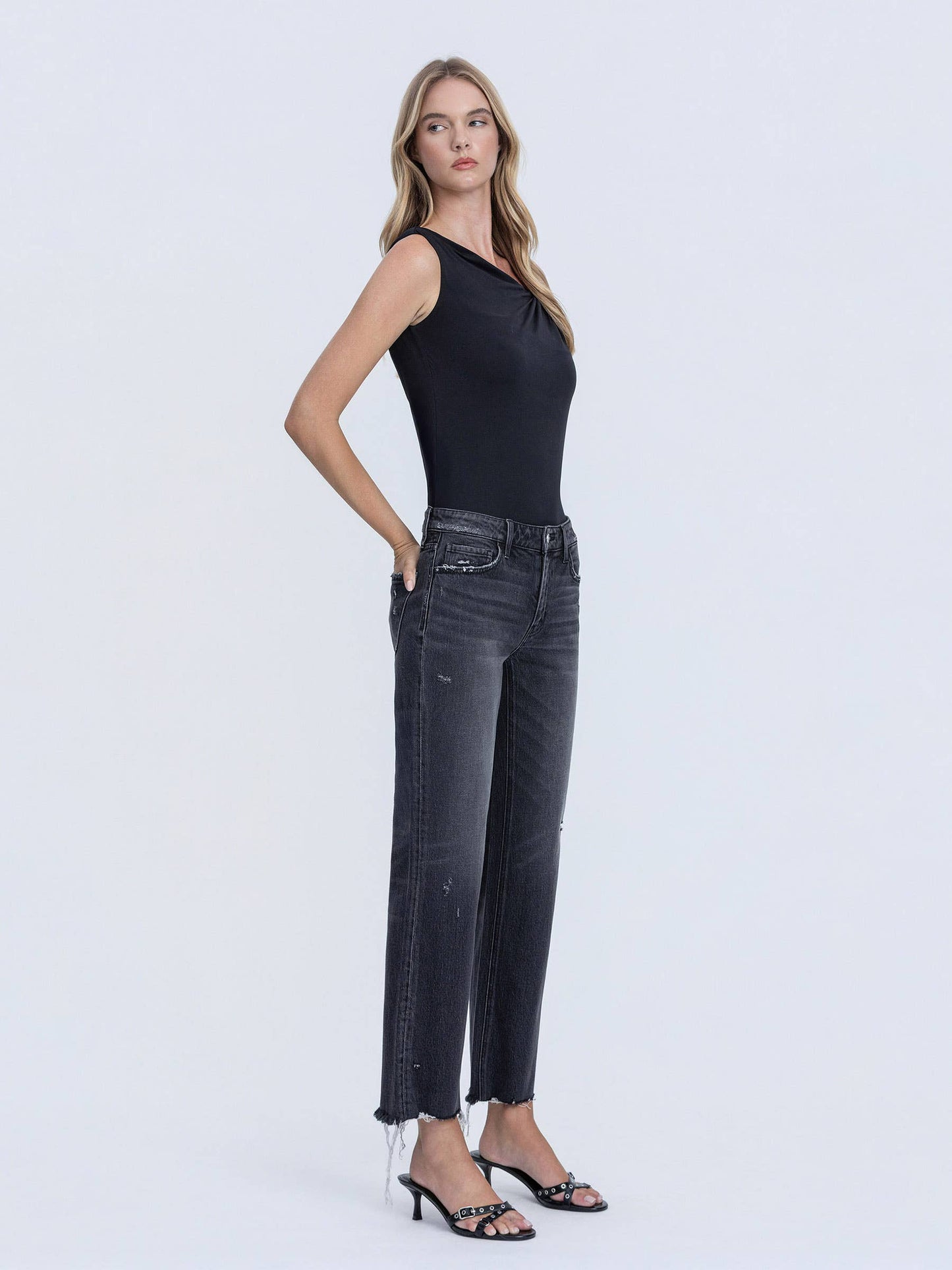 MID RISE RAW HEM BLACK SLIM WIDE JEANS HP