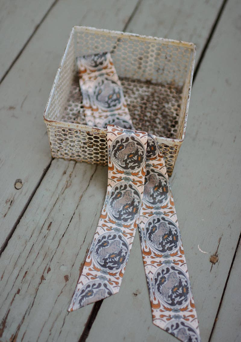 Bloomin' Bronc Western Cowgirl Silk Twilly LU