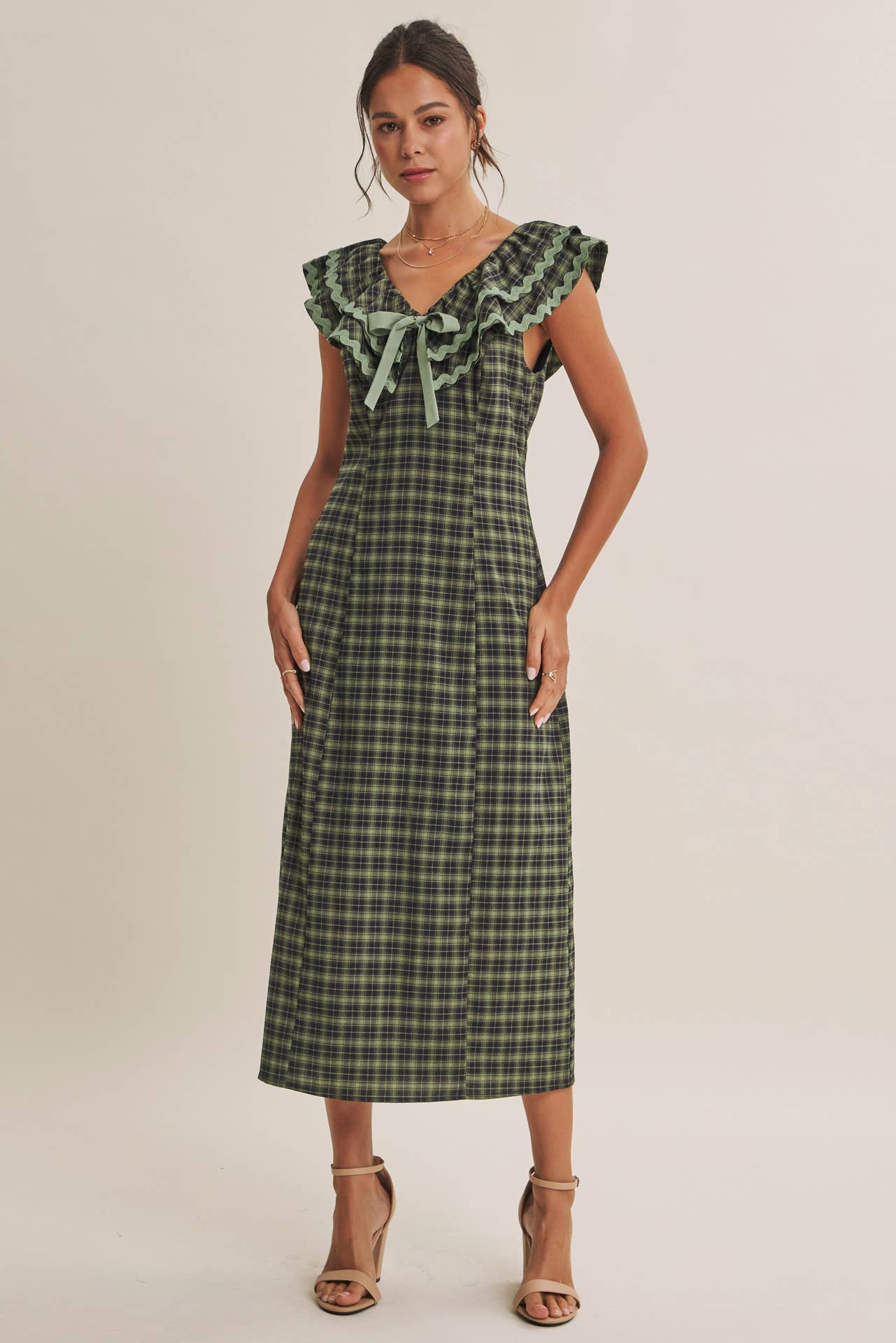 AUTUMN HARVEST RUFFLED PLAID BODY SKIMMING SLIT MIDI DRESS: EVERGREEN NAVY