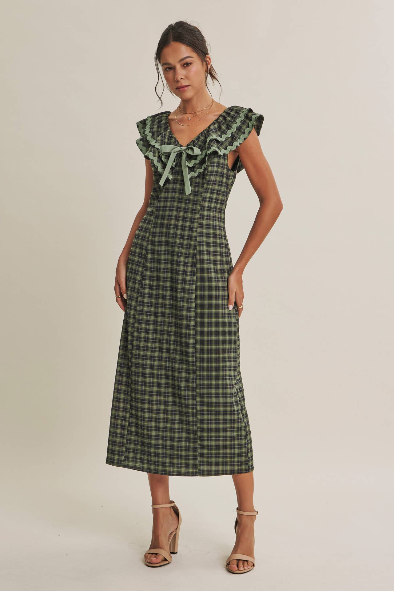 AUTUMN HARVEST RUFFLED PLAID BODY SKIMMING SLIT MIDI DRESS: EVERGREEN NAVY
