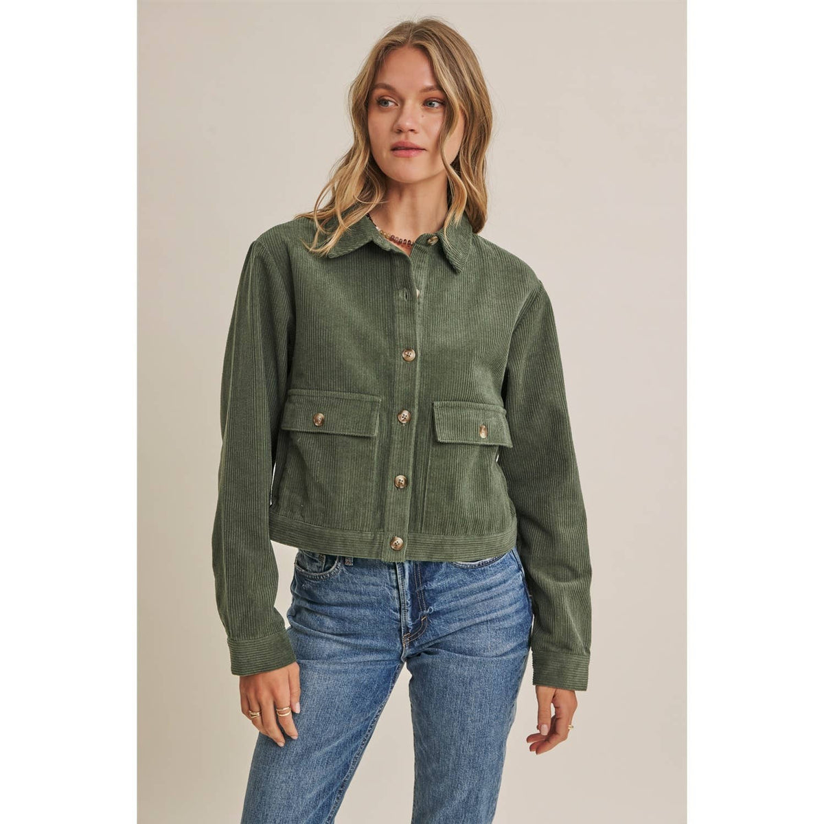 THE WEEKEND ESCAPE COTTON CORDUROY CROPPED JACKET: OLIVE