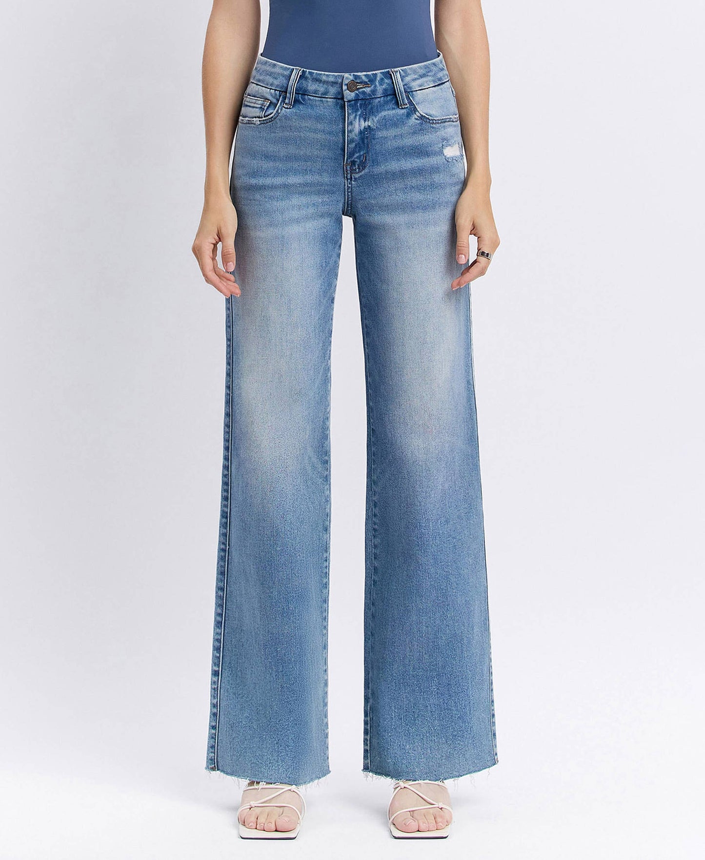 MID RISE CLEAN CUT RAW HEM WIDE JEANS HP
