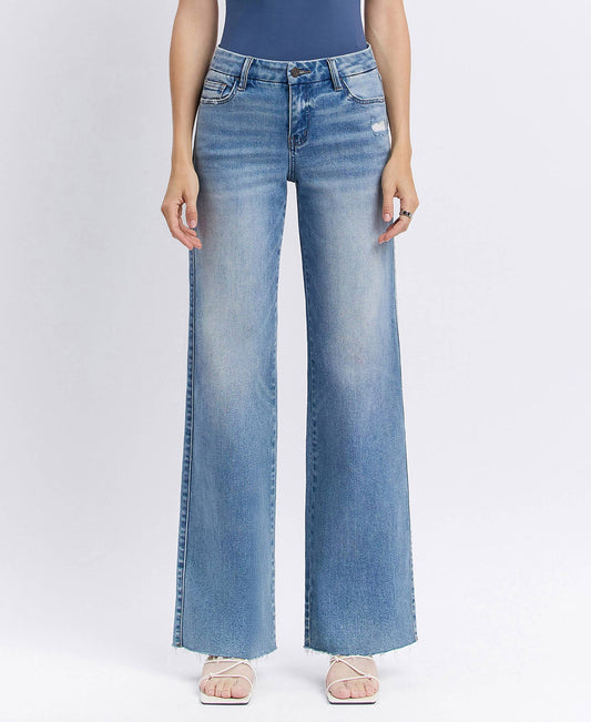 MID RISE CLEAN CUT RAW HEM WIDE JEANS HP