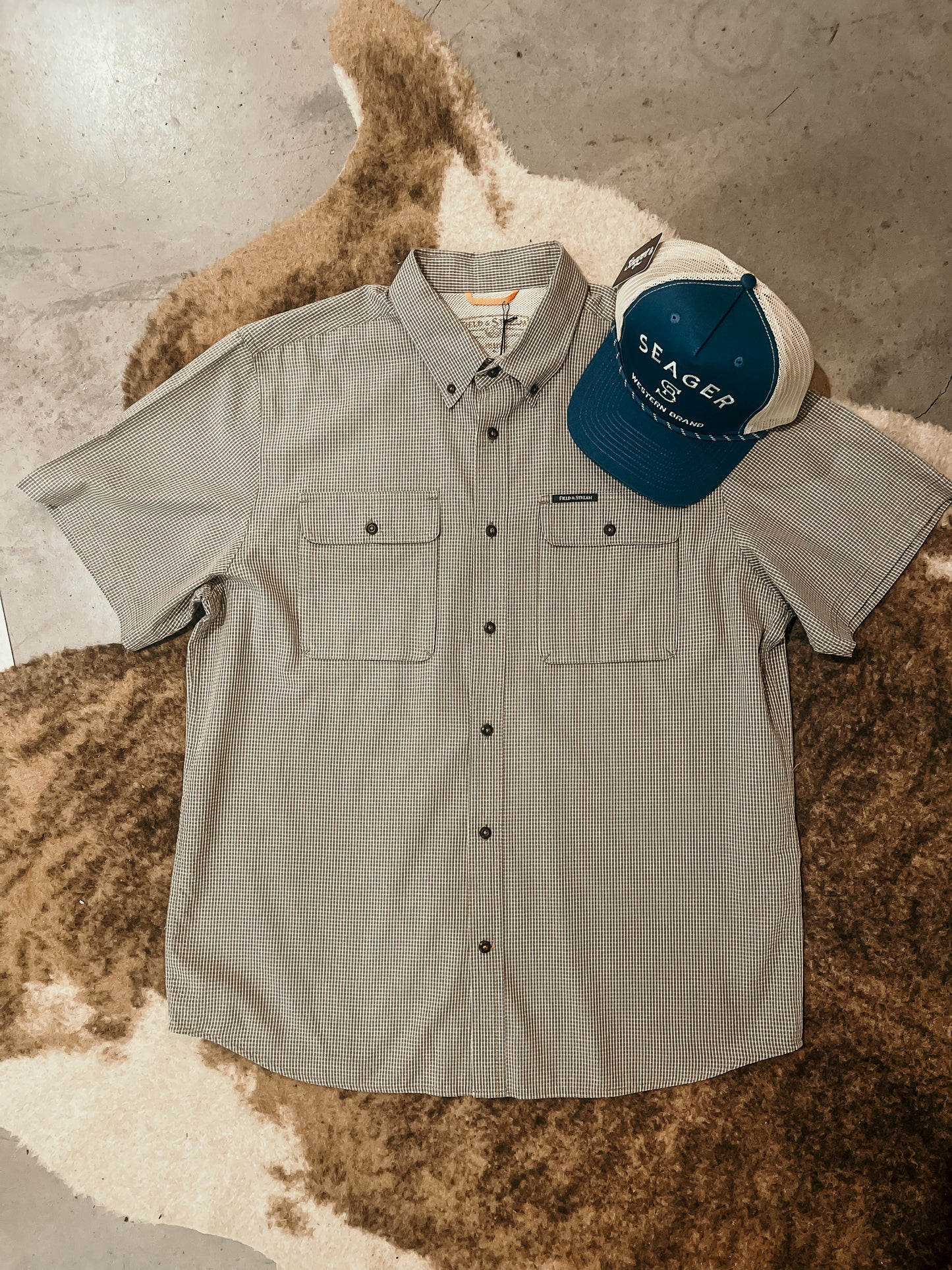 Field and Stream Button Up HP