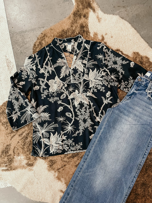 Black and White Print Top HP