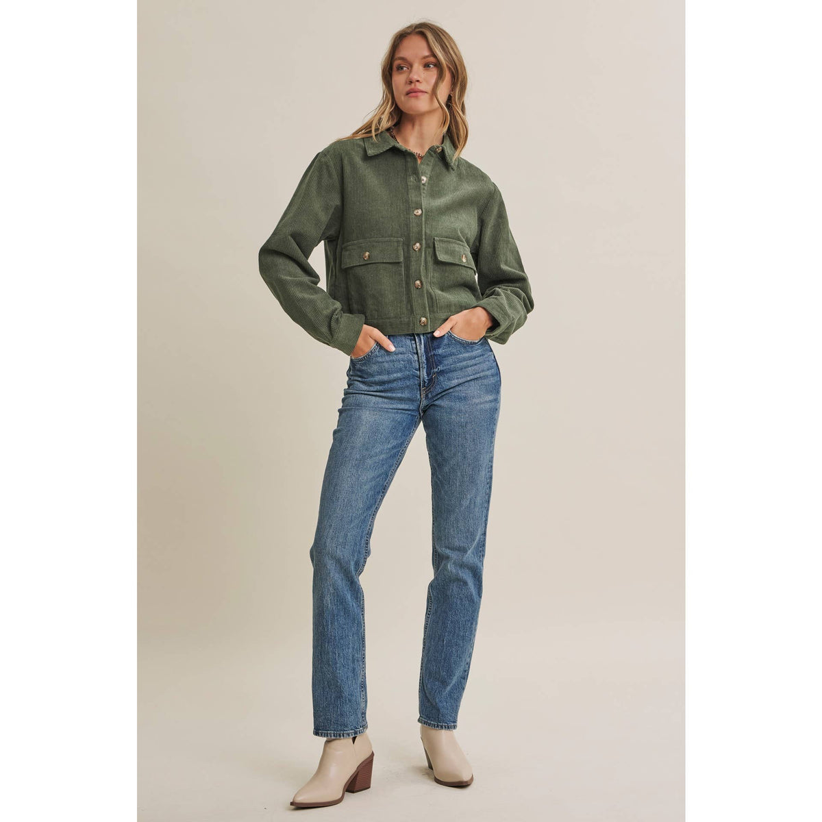 THE WEEKEND ESCAPE COTTON CORDUROY CROPPED JACKET: OLIVE