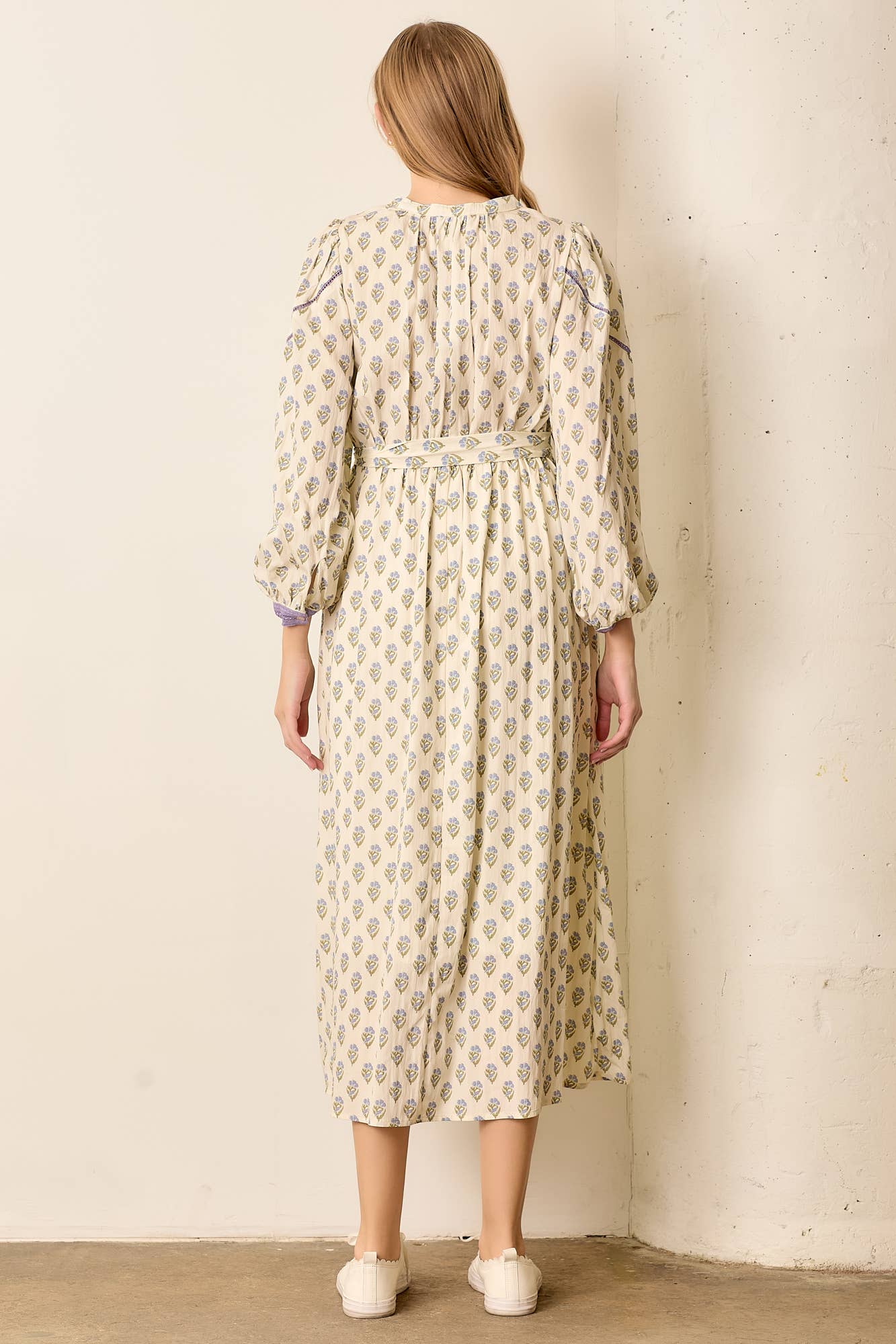 PRINTED LACE TRIM V-NECK BUTTON UP MAXI DRESS: BLUE MULTI LU