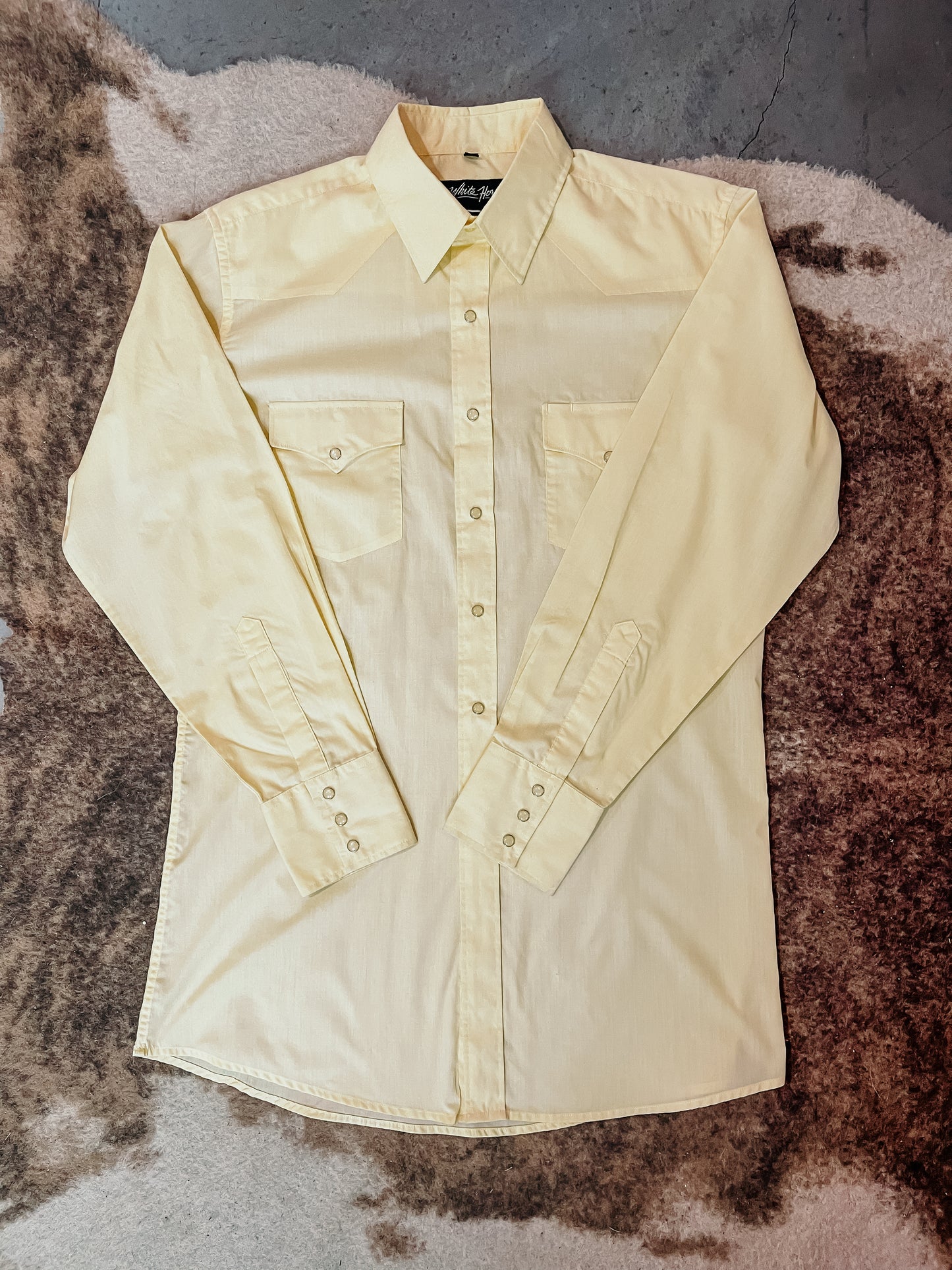Pale Yellow Pearl Snap HP
