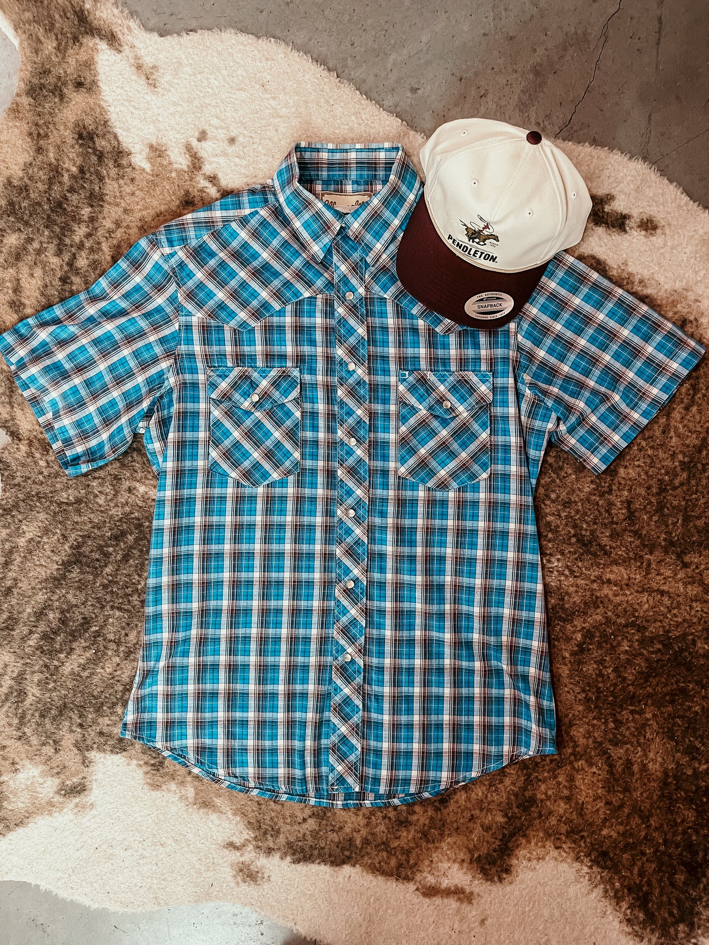 Turquoise and White Pearl Snap HP