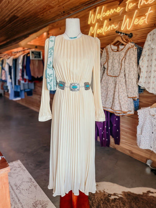 Vintage Cream Pleated Flowy Dress HP
