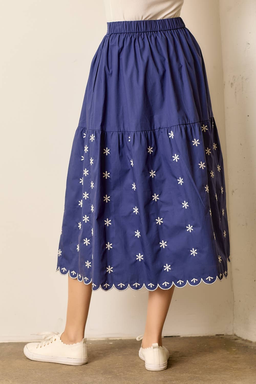 PRINTED FLORAL MIDI SKIRT: NAVY LU