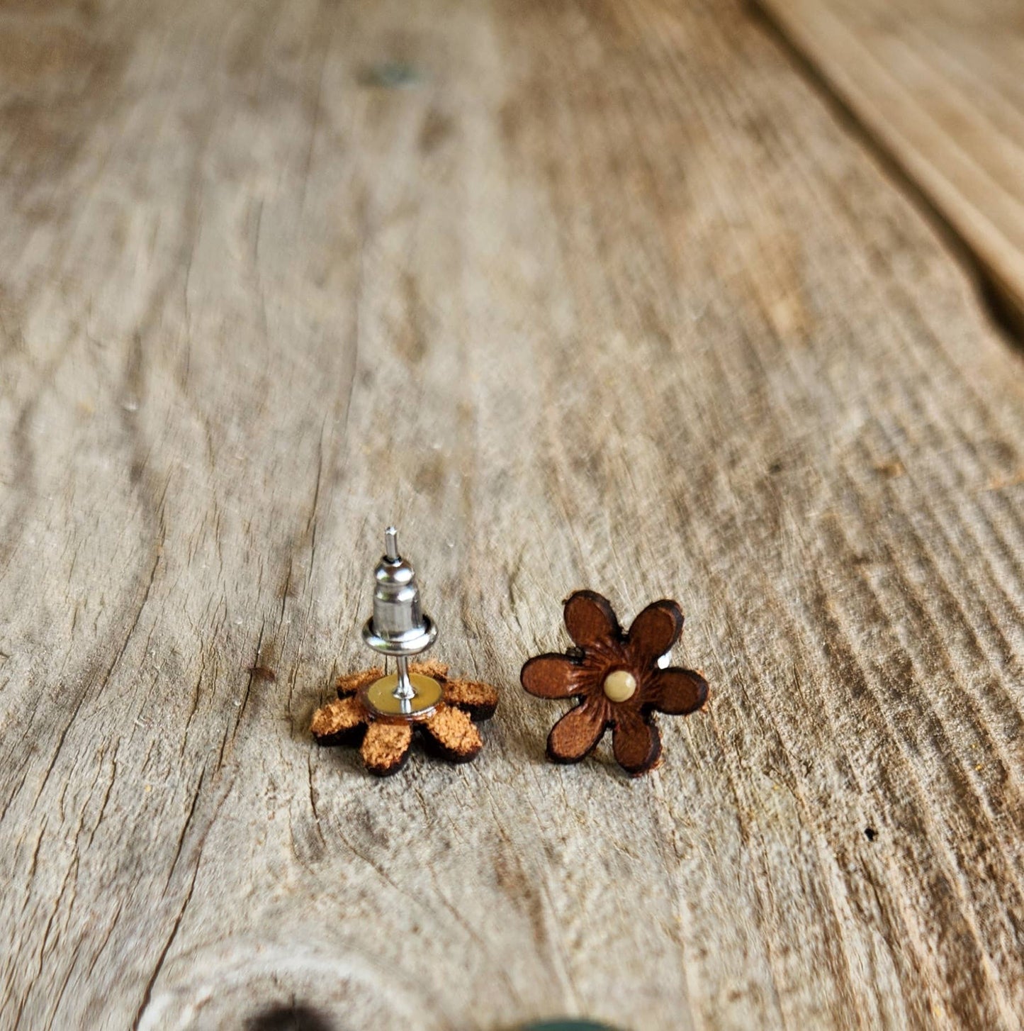 Wild Flower Genuine Leather Post Earrings HP