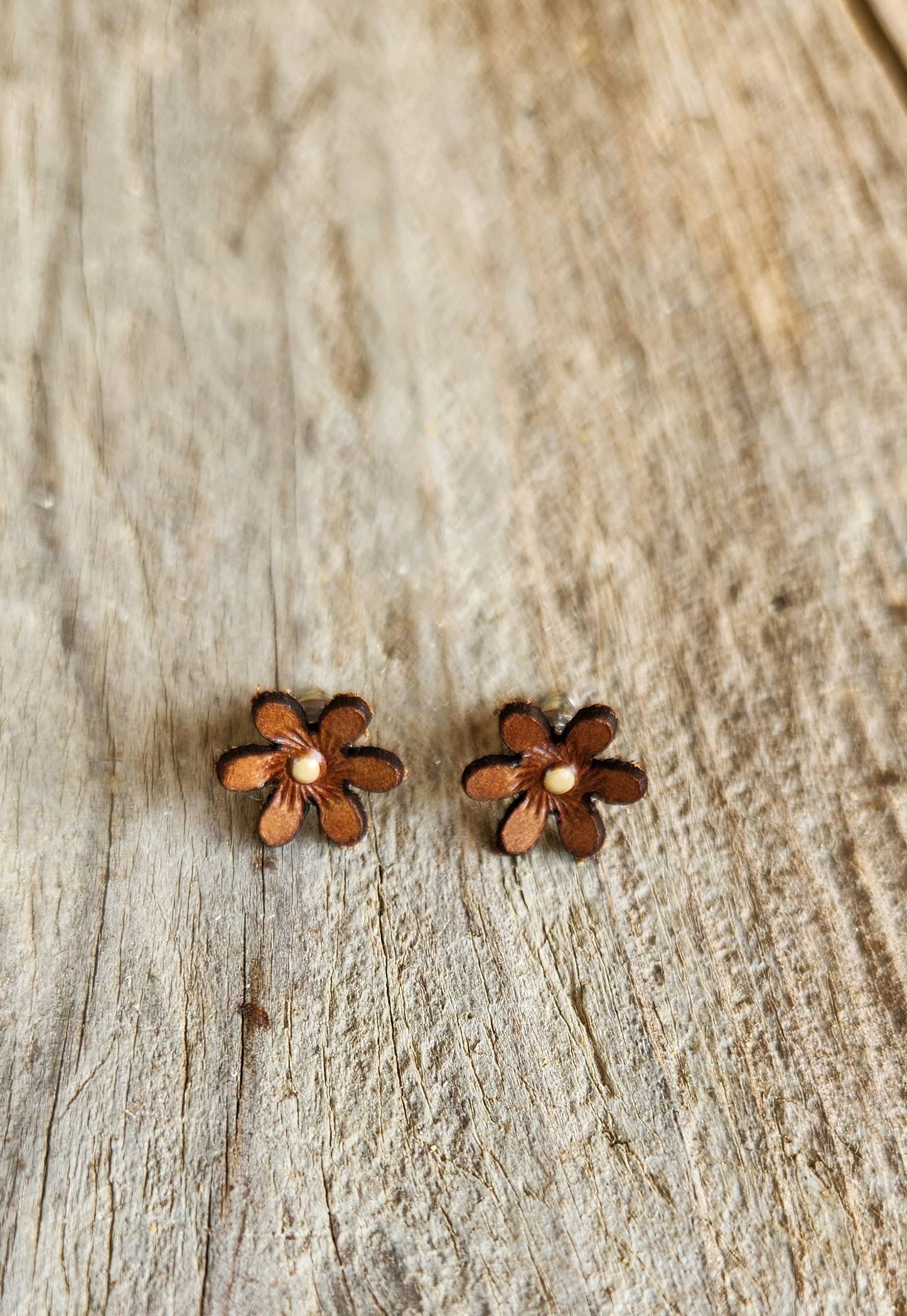Wild Flower Genuine Leather Post Earrings HP