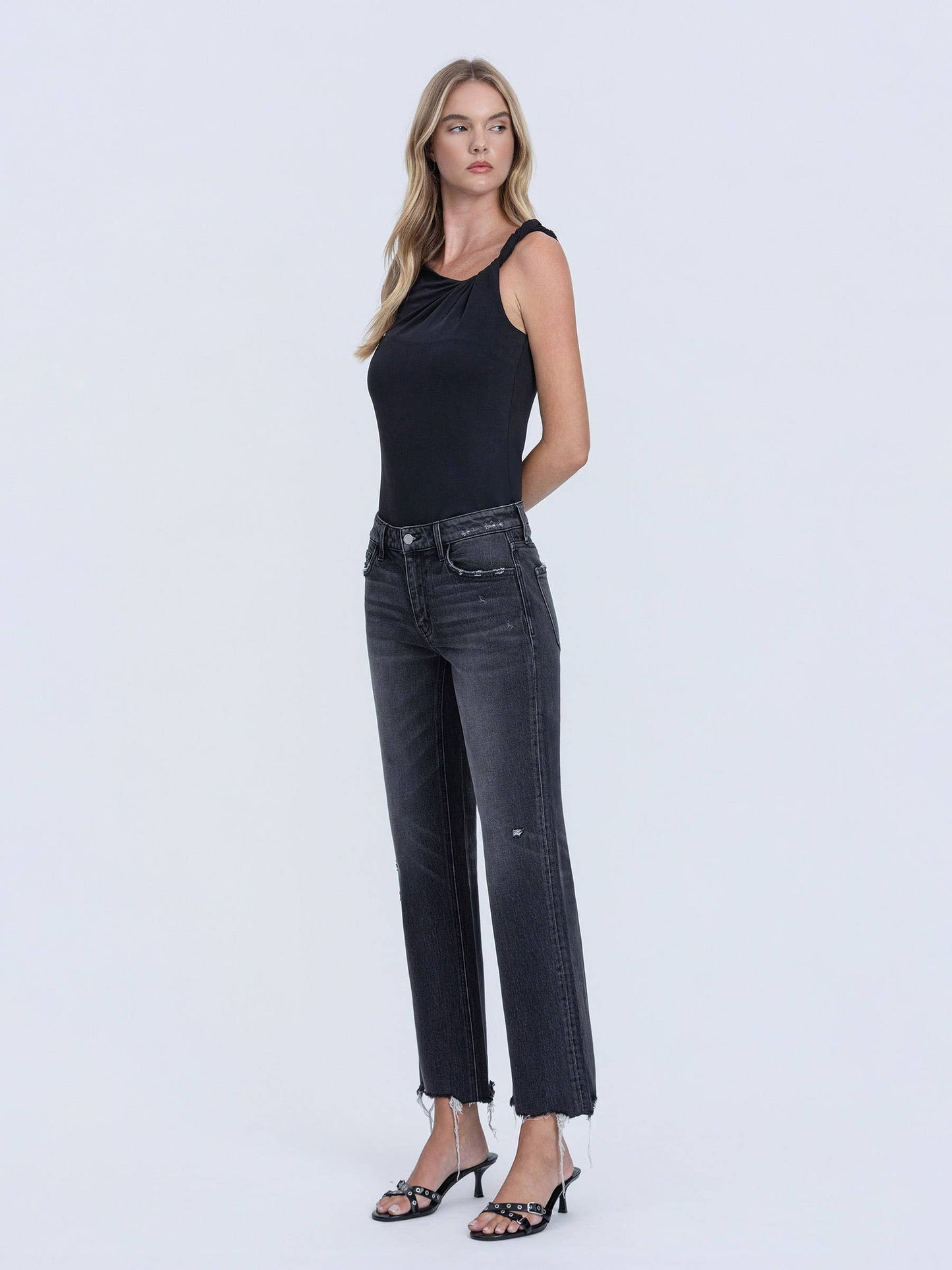 MID RISE RAW HEM BLACK SLIM WIDE JEANS HP